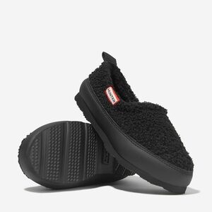 NWOB Hunter Baby Black Water Resistant Sherpa Slippers in size c5
